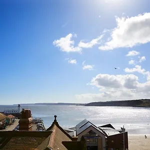 the-stoop-stunning-sea-views.yorkshirehotels.net/